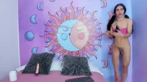 mariana_16_ online show from 09/18/25, 08:00