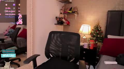 Mar y online show from 12/04/25, 03:21