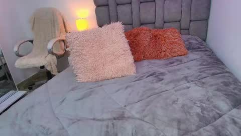 Mariana Gomez online show from 10/10/25, 04:17