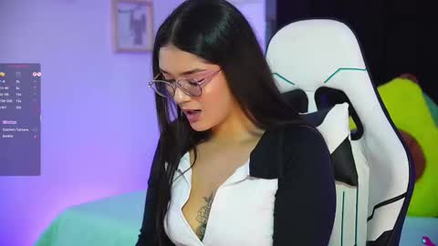 Mariana  online show from 09/18/25, 07:05