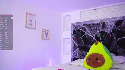 Mariana  online show from 10/21/25, 07:14