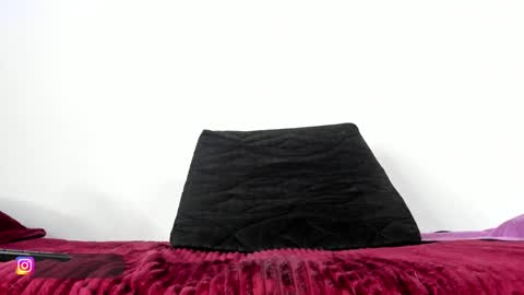 Mariana Preciado online show from 02/13/25, 04:39