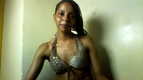 Snapshot of mariana_stacx chatting on 06/25/26, 12:10 Mariana online show from 06/25/26, 12:10