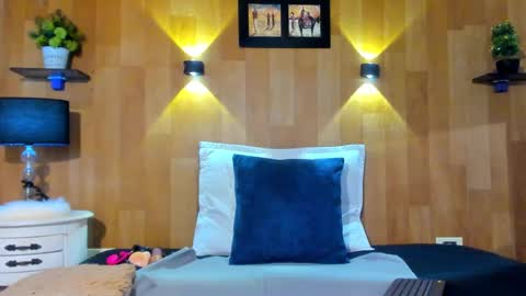 Snapshot of marianaa_aangel chatting on 12/23/24, 07:30 Mariana Angel online show from 12/23/24, 07:30