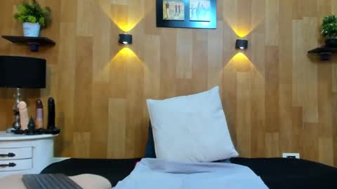 Snapshot of marianaa_aangel chatting on 01/11/25, 04:03 Mariana Angel online show from 01/11/25, 04:03