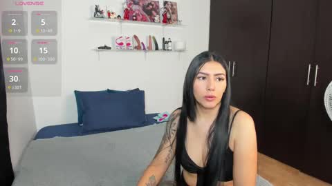 MARIANA Y VALENTINA online show from 10/17/25, 11:13