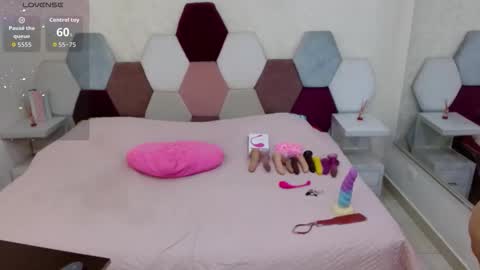 mariana online show from 11/16/25, 03:50