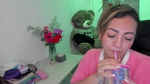 Mariana Lopez online show from 02/28/25, 06:43