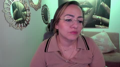 Mariana Lopez online show from 05/23/26, 12:05