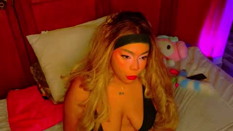 Mariana Prada online show from 11/29/25, 07:00