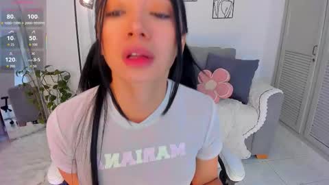 Mariana Silva online show from 10/19/25, 04:51