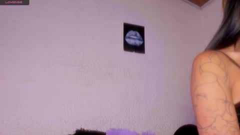 Snapshot of marianawlls chatting on 03/05/25, 12:59 mariana williams online show from 03/05/25, 12:59