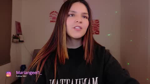 Snapshot of mariangeel_ chatting on 01/15/26, 12:15 mariangeel_ online show from 01/15/26, 12:15