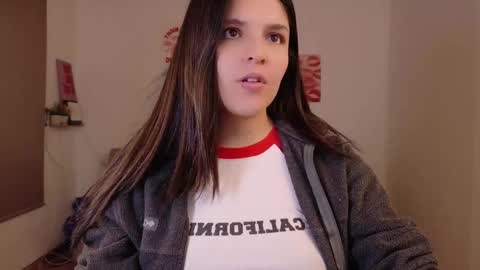 Snapshot of mariangeel_ chatting on 02/04/26, 12:49 mariangeel_ online show from 02/04/26, 12:49