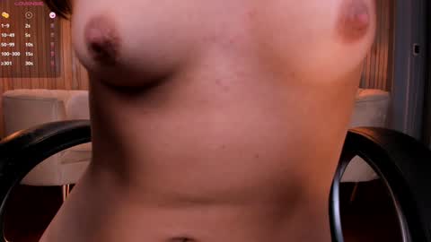 Snapshot of mariannelane1 chatting on 01/11/25, 12:55 Marianne online show from 01/11/25, 12:55