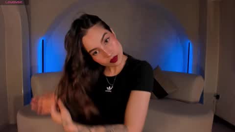 Snapshot of mariannelane1 chatting on 11/26/25, 01:50 Marianne online show from 11/26/25, 01:50