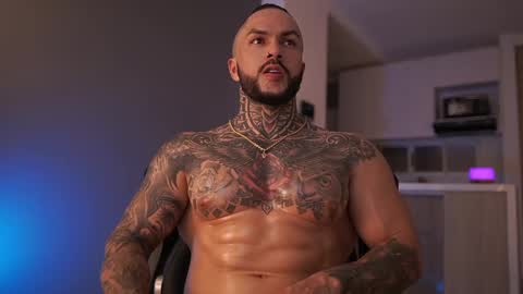 Snapshot of mariano_costa chatting on 01/24/25, 02:18 Mariano Costa online show from 01/24/25, 02:18