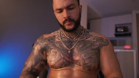 Snapshot of mariano_costa chatting on 02/05/25, 02:40 Mariano Costa online show from 02/05/25, 02:40