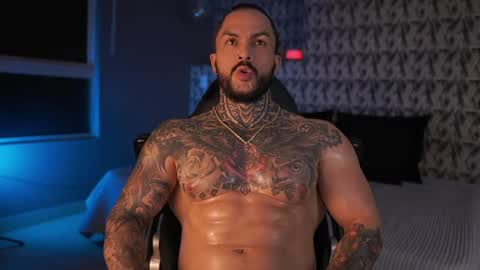 Snapshot of mariano_costa chatting on 03/06/25, 02:51 Mariano Costa online show from 03/06/25, 02:51