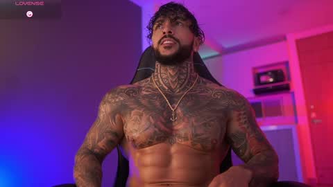 Snapshot of mariano_costa chatting on 10/14/25, 02:23 Mariano Costa online show from 10/14/25, 02:23