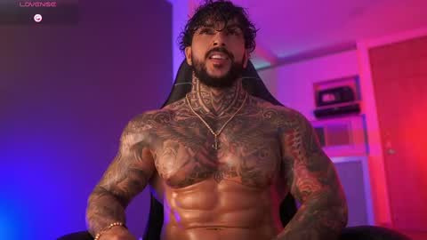 Snapshot of mariano_costa chatting on 10/21/25, 03:40 Mariano Costa online show from 10/21/25, 03:40