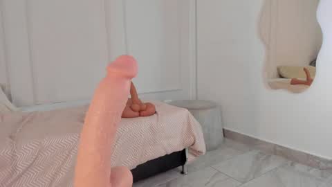 Maria Pettit online show from 01/22/25, 03:07