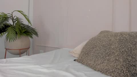 Maria Pettit online show from 02/28/25, 08:31