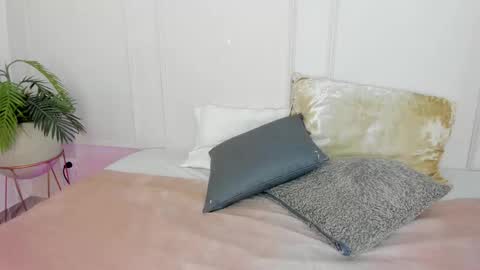 Maria Pettit online show from 03/04/26, 12:11