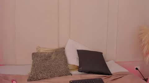 Maria Pettit online show from 03/29/26, 08:25