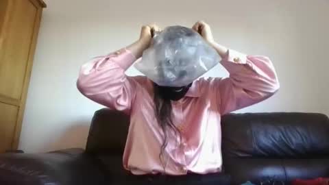 Mariasatin online show from 11/30/25, 11:36