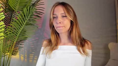 Masha online show from 09/11/25, 04:07