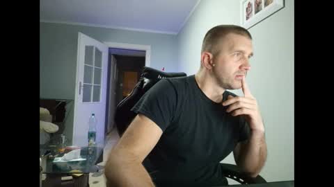 Snapshot of maribor5879 chatting on 01/11/25, 04:14 maribor5879 online show from 01/11/25, 04:14