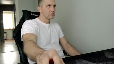 Snapshot of maribor5879 chatting on 02/24/25, 12:37 maribor5879 online show from 02/24/25, 12:37