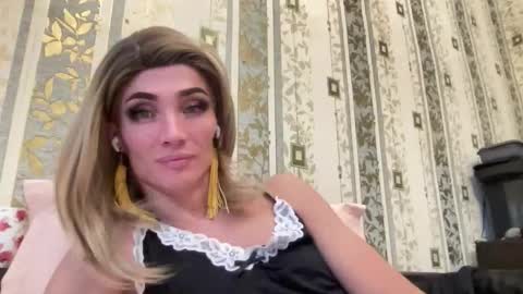 Mari online show from 11/09/25, 10:24