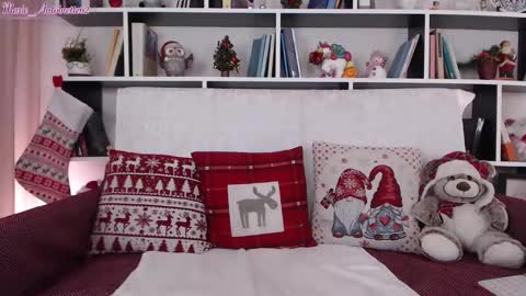 Snapshot of marie_antoinette62 chatting on 01/02/25, 05:39 Maria online show from 01/02/25, 05:39