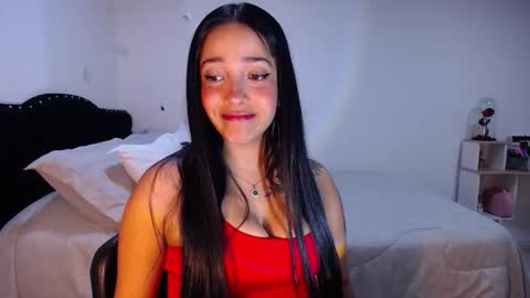 Nicolle online show from 10/04/25, 07:39