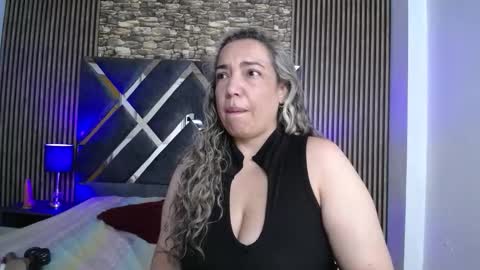 Snapshot of marie_hss chatting on 01/18/26, 08:07 marie_hss online show from 01/18/26, 08:07