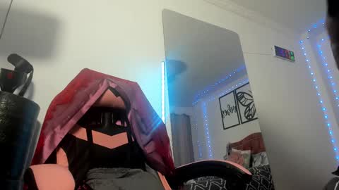 marie online show from 03/05/25, 09:15