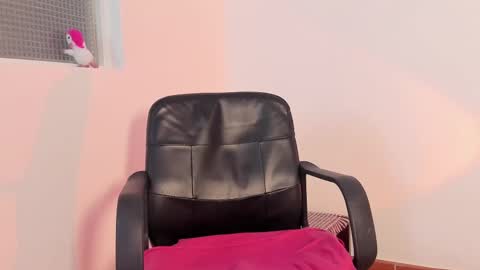 Snapshot of marie_pourtoi chatting on 11/12/25, 12:44 700 pm Washington time online show from 11/12/25, 12:44