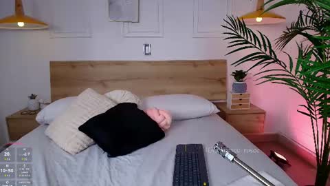 Mary online show from 07/10/26, 03:00