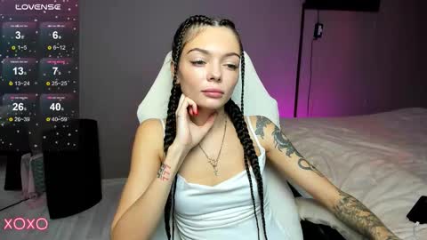 Maria  online show from 10/28/25, 10:52