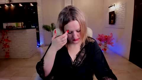 Snapshot of mariemlui chatting on 12/04/25, 11:19 mariemlui online show from 12/04/25, 11:19