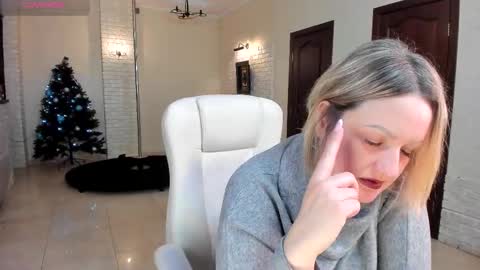 Snapshot of mariemlui chatting on 01/13/26, 02:22 mariemlui online show from 01/13/26, 02:22