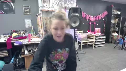 Marie Ann Waters online show from 01/05/25, 10:50