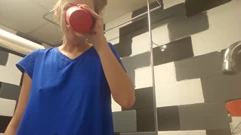 Marie Ann Waters online show from 02/03/25, 02:02