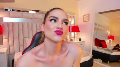 Snapshot of mariiahneedles chatting on 01/24/25, 11:56 mariiahneedles online show from 01/24/25, 11:56