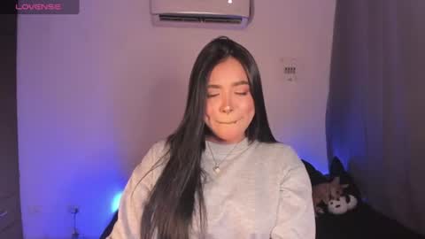Snapshot of mariiana_hasper chatting on 06/14/26, 10:23 Mariana Hasper online show from 06/14/26, 10:23