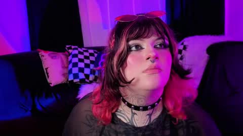 mariiana_velezz online show from 03/21/26, 12:26