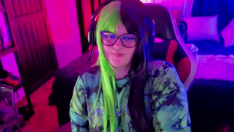 mariiana_velezz online show from 04/16/26, 06:25