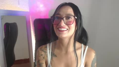 Snapshot of mariianadiaz1_ chatting on 05/21/26, 07:43 Maryyy online show from 05/21/26, 07:43
